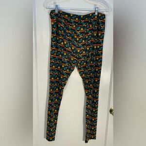 LuLaRoe Women's Tall & Curvy Leggings Fun Multi Color Pattern Reading Books?